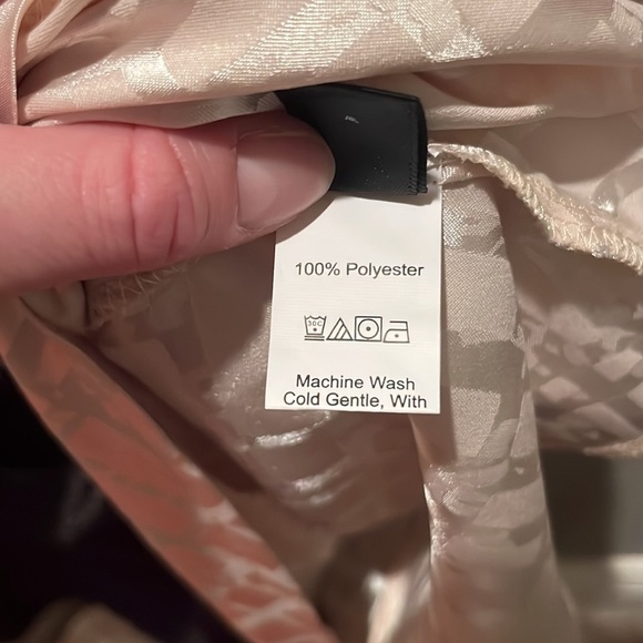 3 great staple work career tops- black,cream and leopard. Size  XL/ 1X
like new - Picture 6 of 14